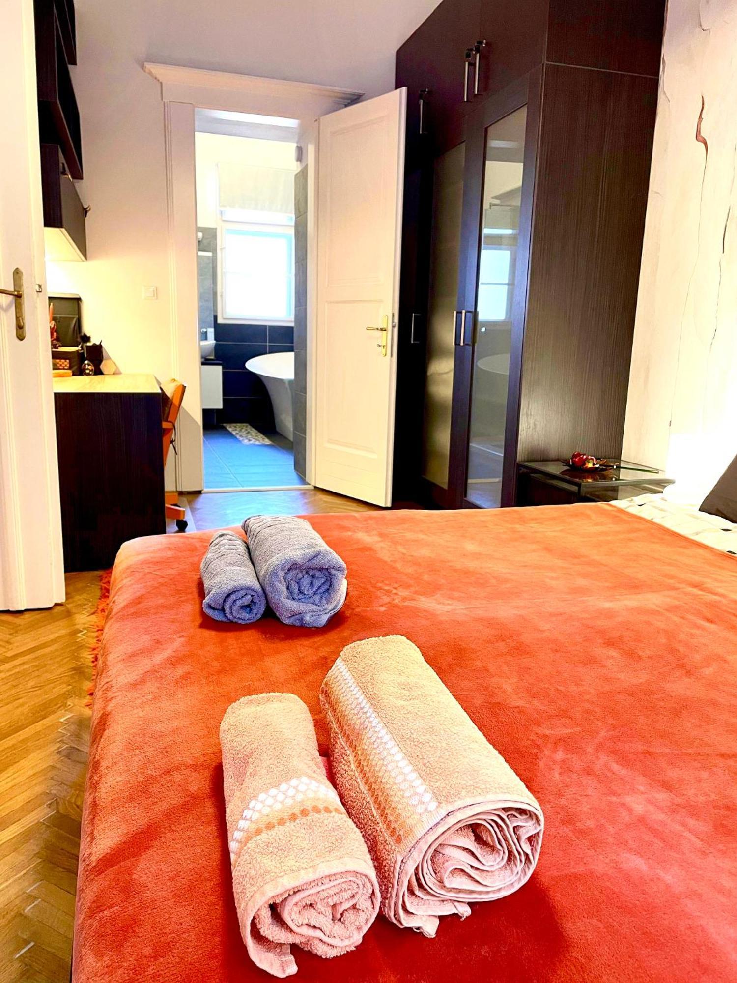Orange Pearl Apartment 3 Rooms Next To Danube Budapest Eksteriør billede
